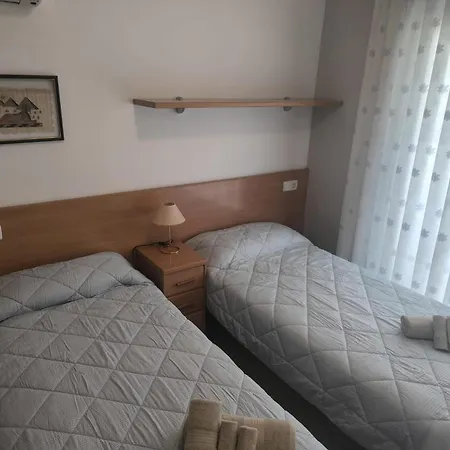 Appartement En El Centro De Salou, Playa , Padel , Tenis Y Piscina, Complejo Larimar